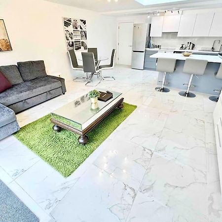 Paradigm House, Stunning 2-Bedroom Apartment 1, Free Parking, Oxford Eksteriør bilde