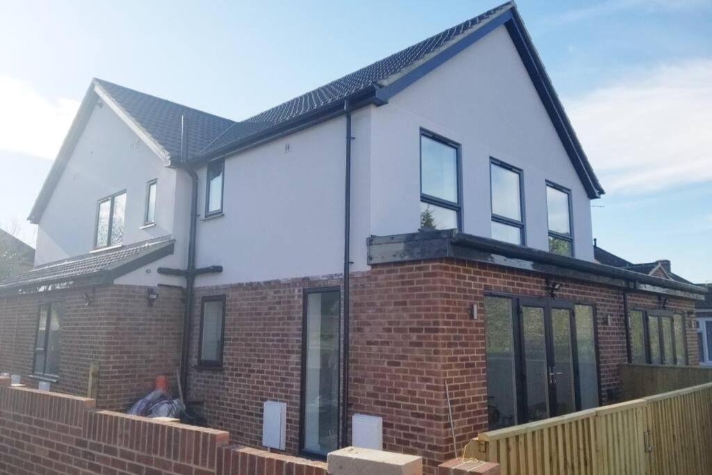 Paradigm House, Stunning 2-Bedroom Apartment 1, Free Parking, Oxford Eksteriør bilde