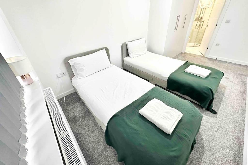 Paradigm House, Stunning 2-Bedroom Apartment 1, Free Parking, Oxford Eksteriør bilde
